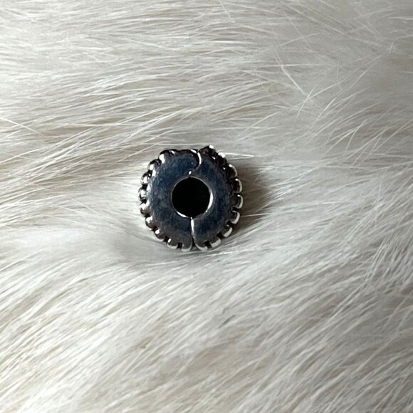 Pandora Authentic Beveled Silver Clip for Bracelet Retired Design Sterling 925 - Picture 2 of 8